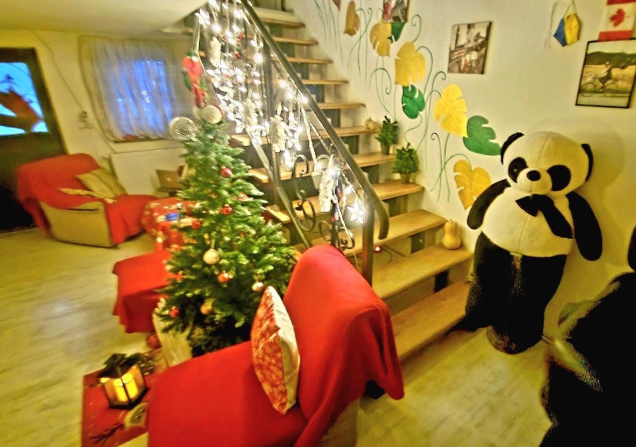 Happy Pandasn12 Otel Borjomi Dış mekan fotoğraf